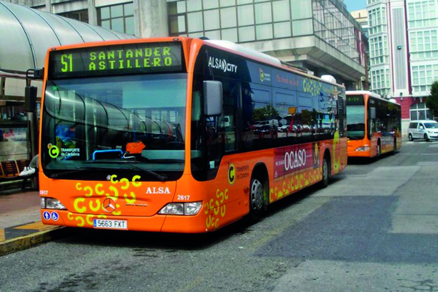 UGT denuncia un recorte del 50% del transporte público interurbano que aumenta aún más la aglomeración de usuarios