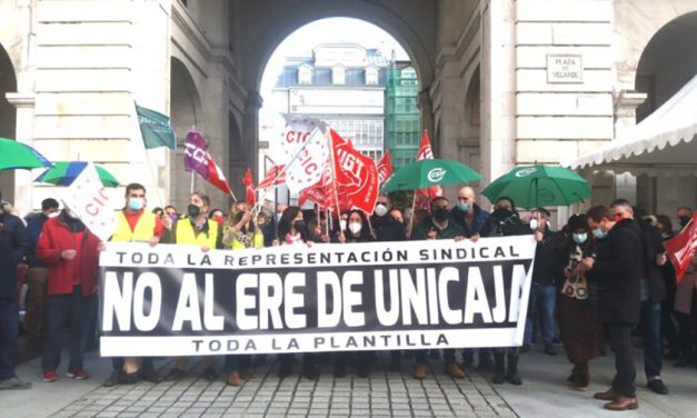 Cerca de un 90% de la plantilla de Cantabria secunda la segunda jornada de huelga en Unicaja